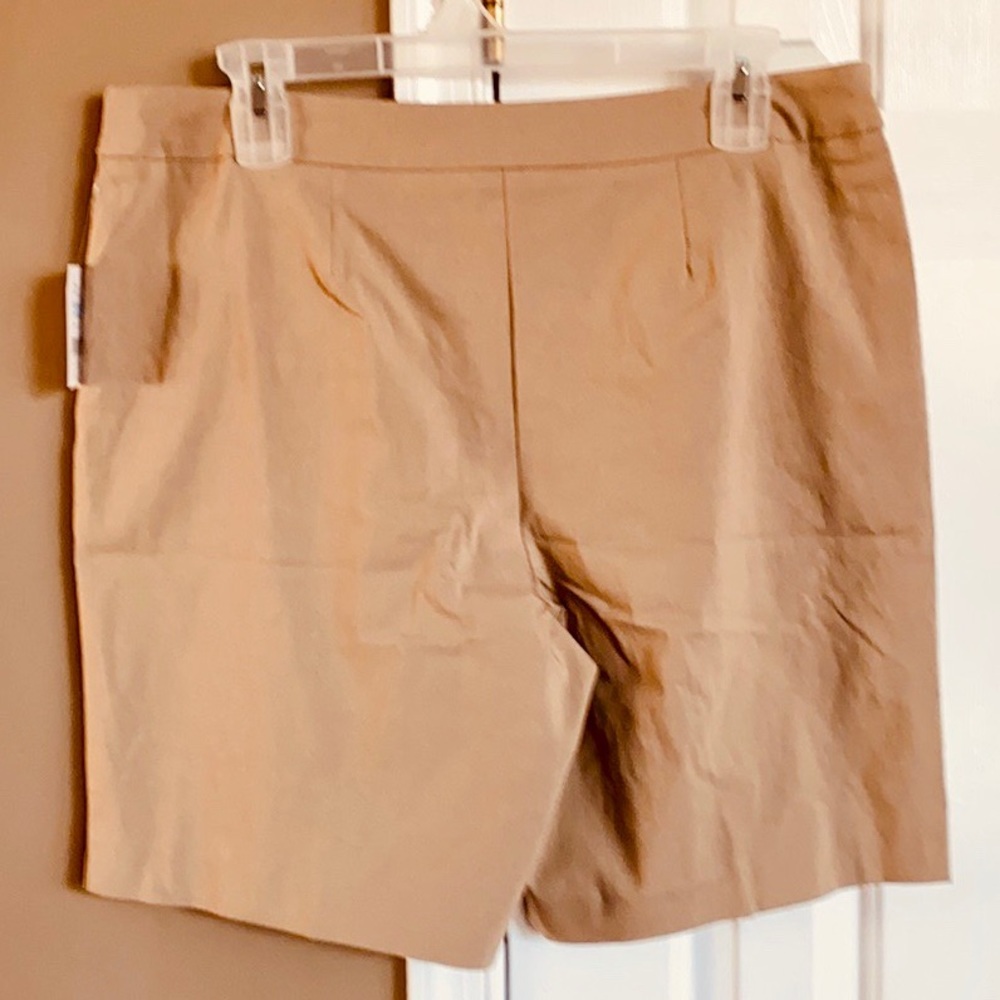 Gorgeous Time & Tru Stretch Mid-Rise Shorts🎁. - Picture 3 of 12